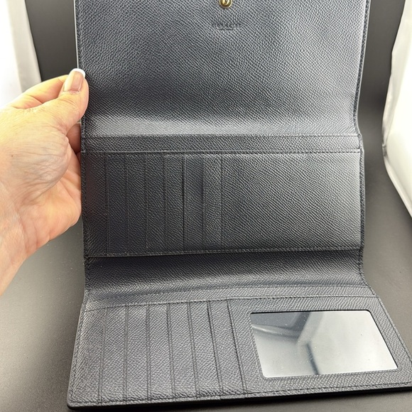 Coach Trifold Leather Wallet - Picture 3 of 4